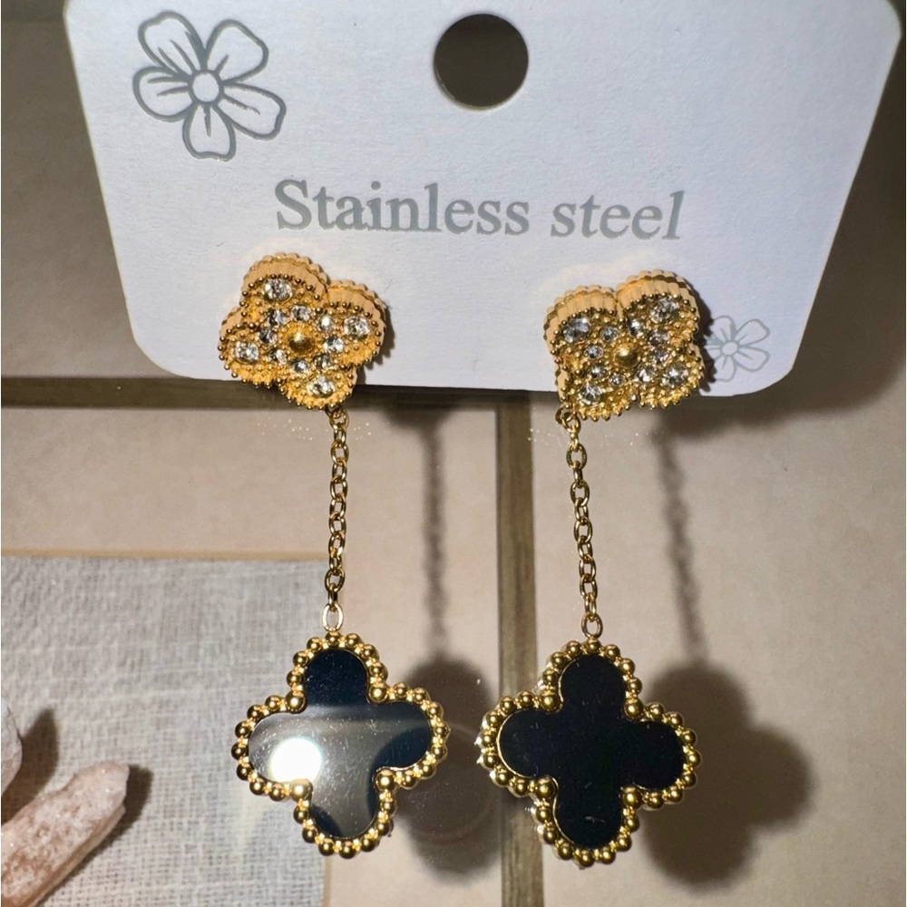 Clover Dangle Earrings. New. Stainless Steel